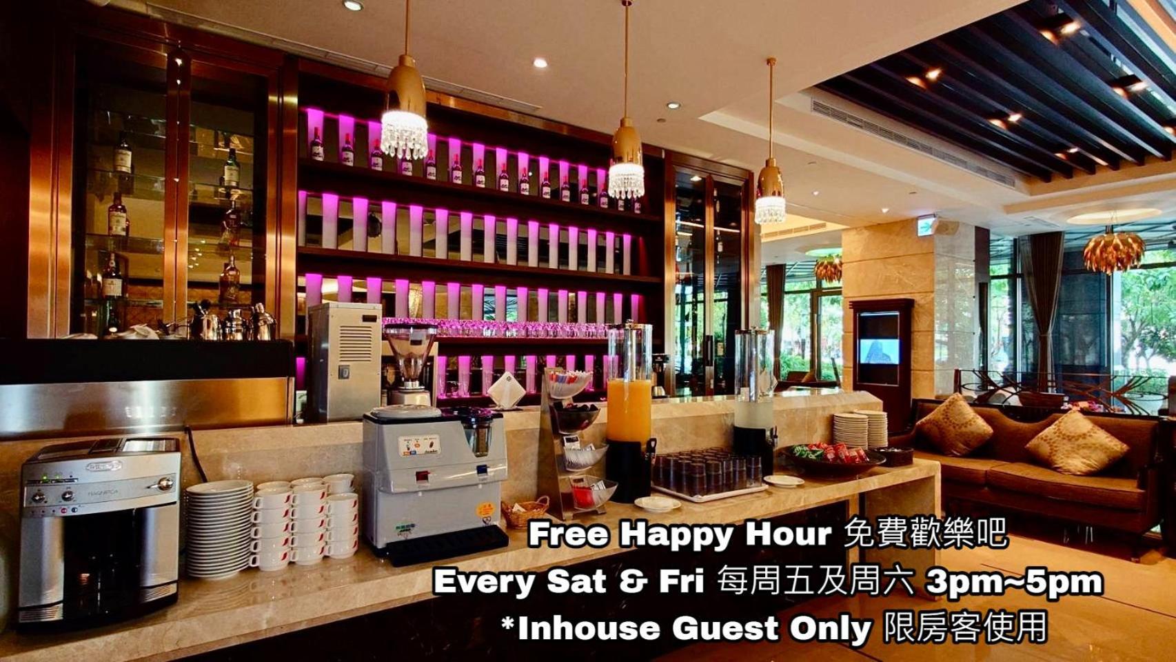 S Aura Hotel